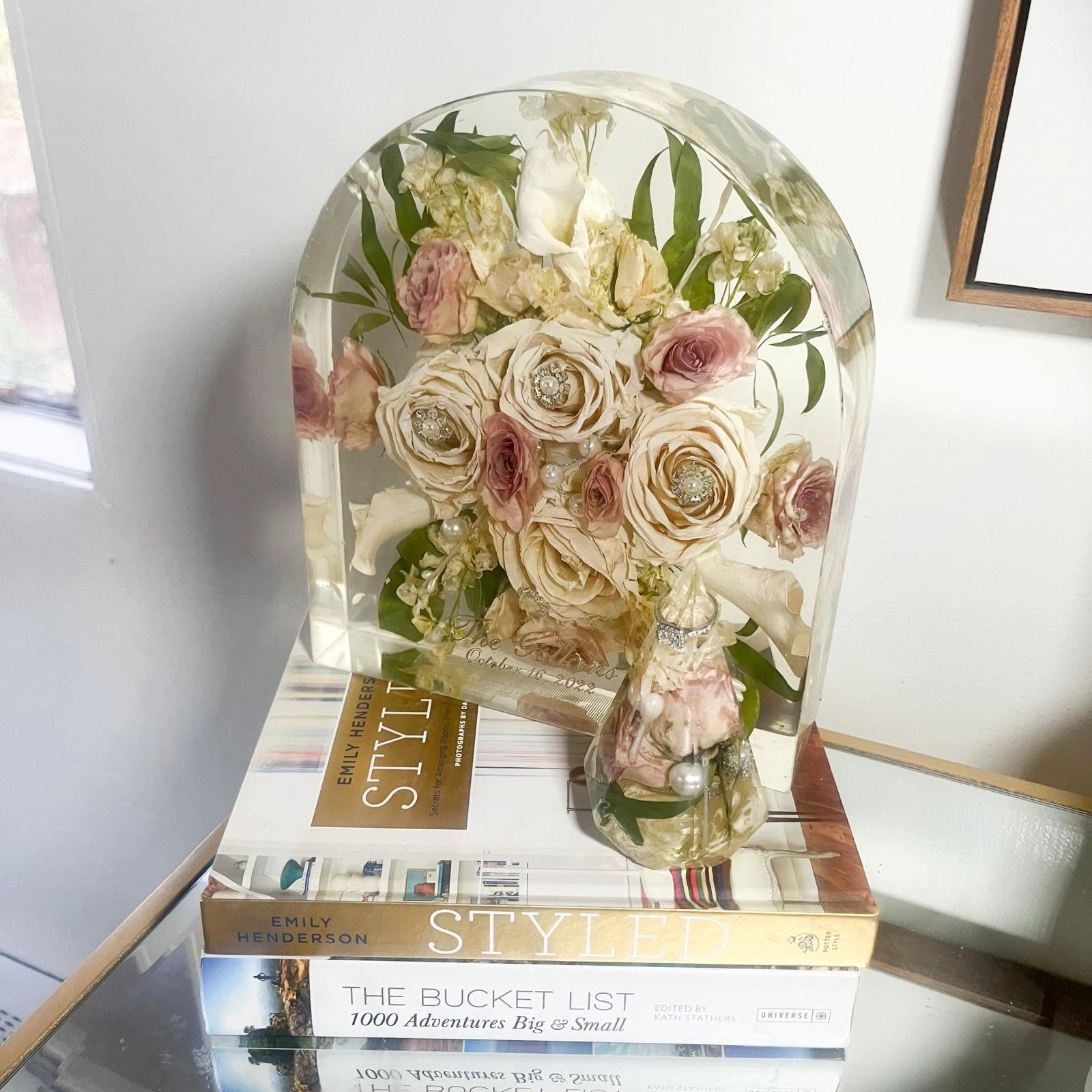 Modern Resin Floral Preservation Arch Block displaying custom preserved wedding flowers for a mantle or shelf.