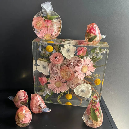Classic Square Resin Floral Preservation Block capturing a lush wedding bouquet in crystal clear resin.