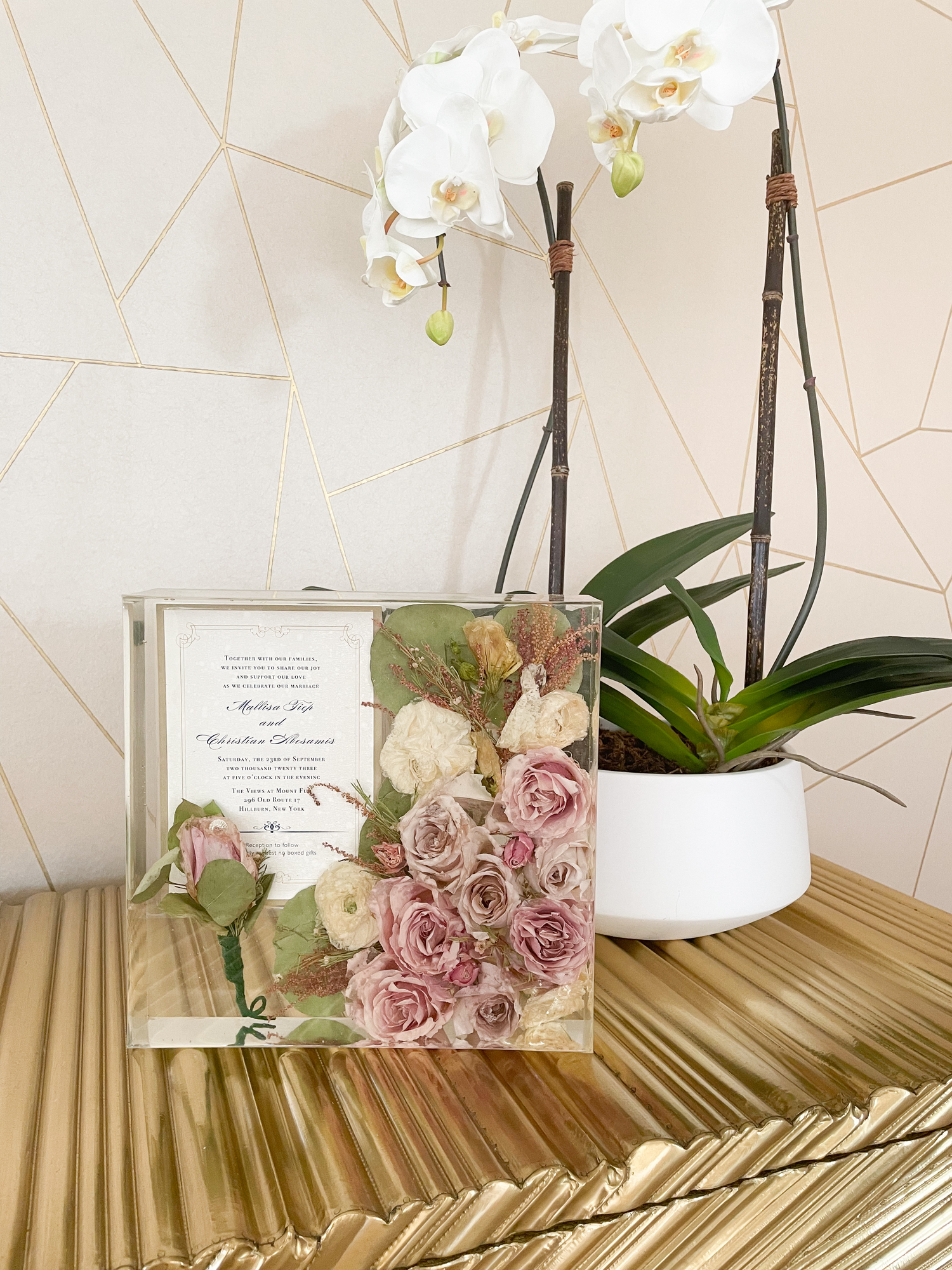 Classic Square Resin Floral Preservation Block capturing a lush wedding bouquet in crystal clear resin.