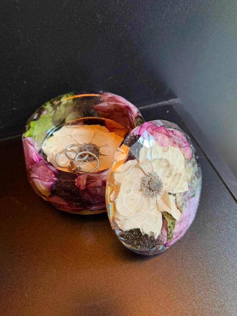 Resin Floral Preservation Jewelry Box | Custom Wedding Keepsake Display