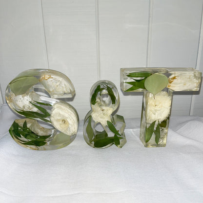 Custom Resin Floral Preservation Letter displaying wedding flowers in a personalized monogram shape.