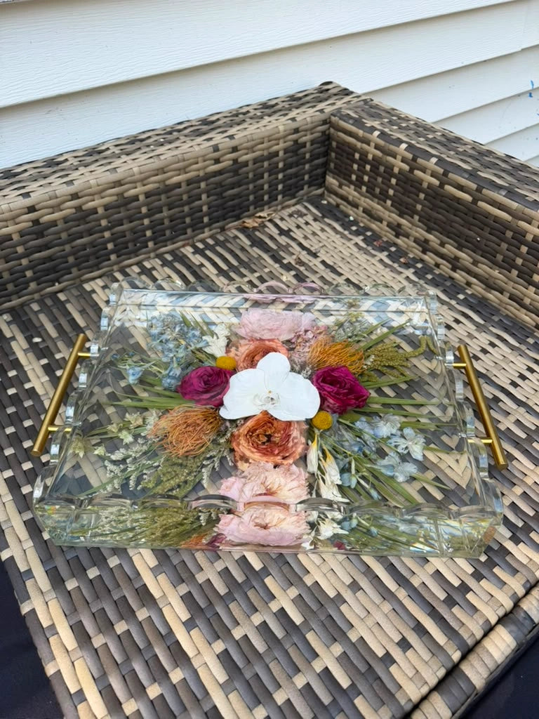 Scalloped Edge Acrylic Tray — Preserved Floral Display &amp; Keepsake